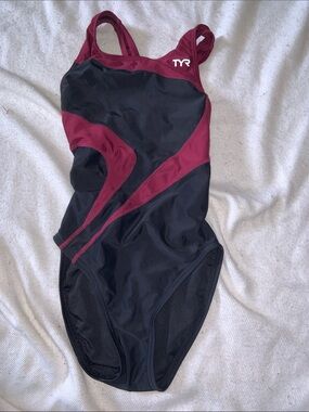 TYR Black and Burgundy Athletic One-Piece Swimsuit child size 10/24 lap swimming